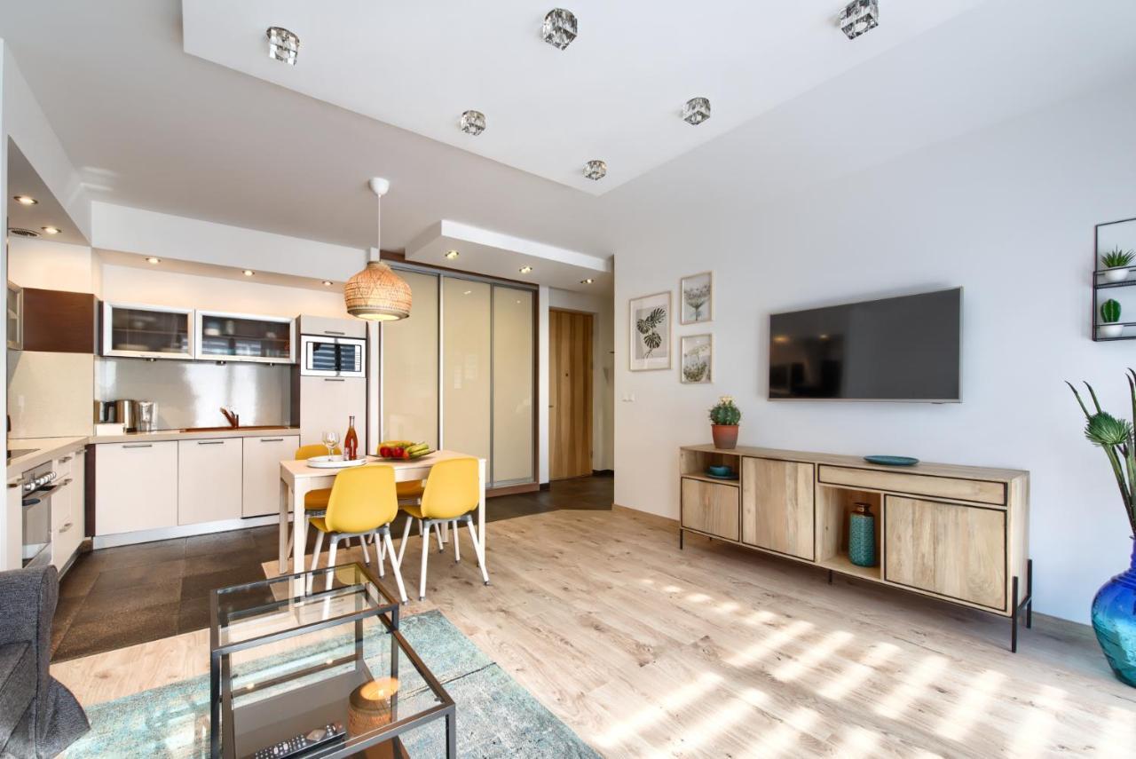 City Center Apartament Parking By Impero พอซนาน ภายนอก รูปภาพ